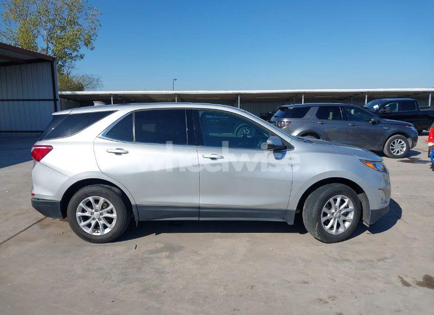 Photo 13 of 2018 Chevrolet Equinox LT (VIN 3GNAXJEV5JS564190)