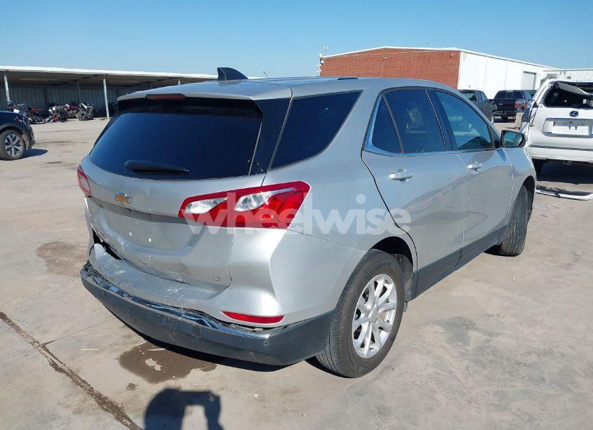 Photo 4 of 2018 Chevrolet Equinox LT (VIN 3GNAXJEV5JS564190)