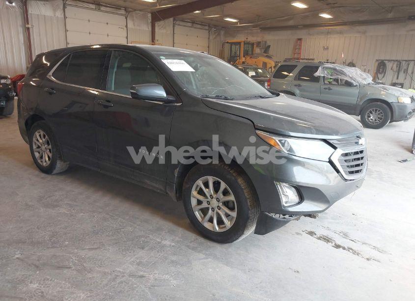 2018 Chevrolet Equinox LT (VIN 3GNAXJEV5JS569101) main photo