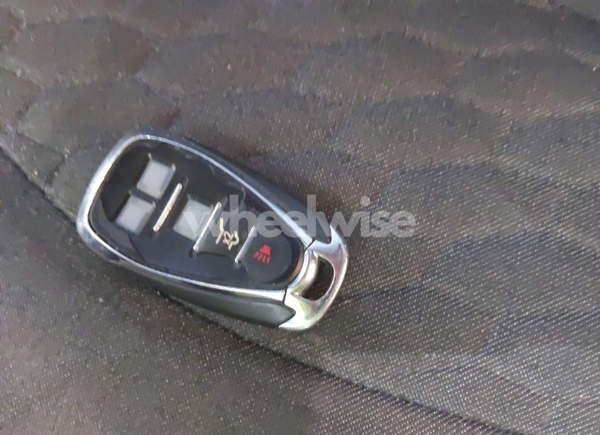 Photo 11 of 2018 Chevrolet Equinox LT (VIN 3GNAXJEV5JS569101)