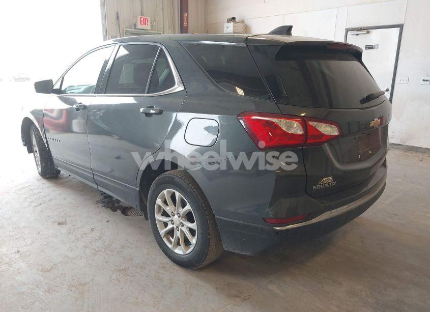Photo 3 of 2018 Chevrolet Equinox LT (VIN 3GNAXJEV5JS569101)