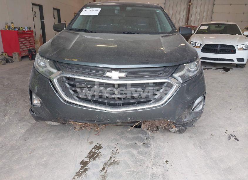 Photo 6 of 2018 Chevrolet Equinox LT (VIN 3GNAXJEV5JS569101)