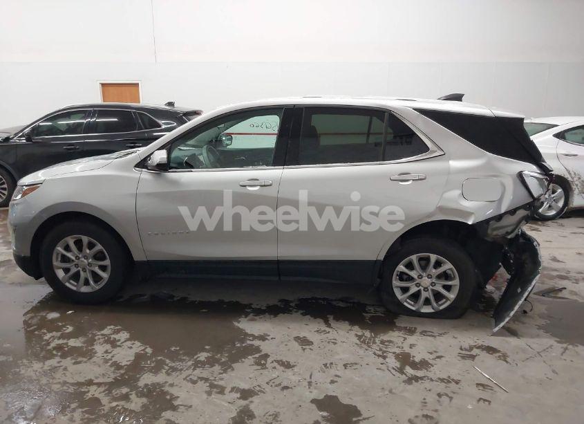 Photo 14 of 2018 Chevrolet Equinox LT (VIN 3GNAXJEV5JS645481)