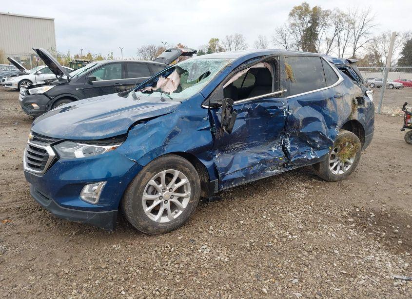 Photo 2 of 2019 Chevrolet Equinox LT (VIN 3GNAXJEV5KL365183)