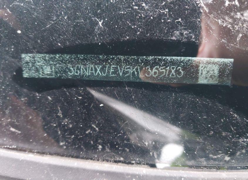 Photo 9 of 2019 Chevrolet Equinox LT (VIN 3GNAXJEV5KL365183)