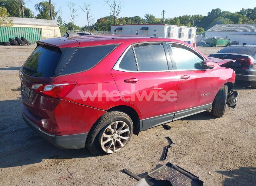Photo 4 of 2018 Chevrolet Equinox LT (VIN 3GNAXJEV6JL103302)