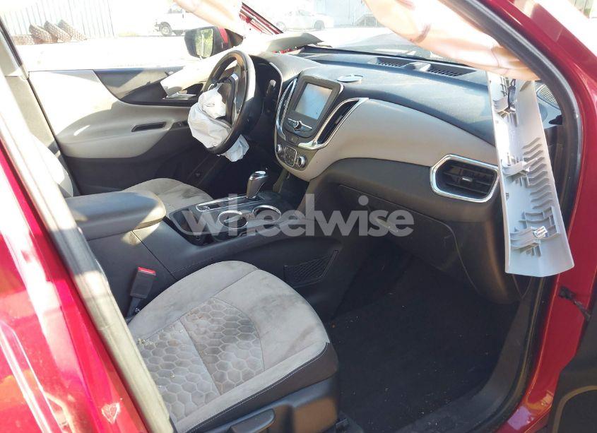 Photo 5 of 2018 Chevrolet Equinox LT (VIN 3GNAXJEV6JL103302)