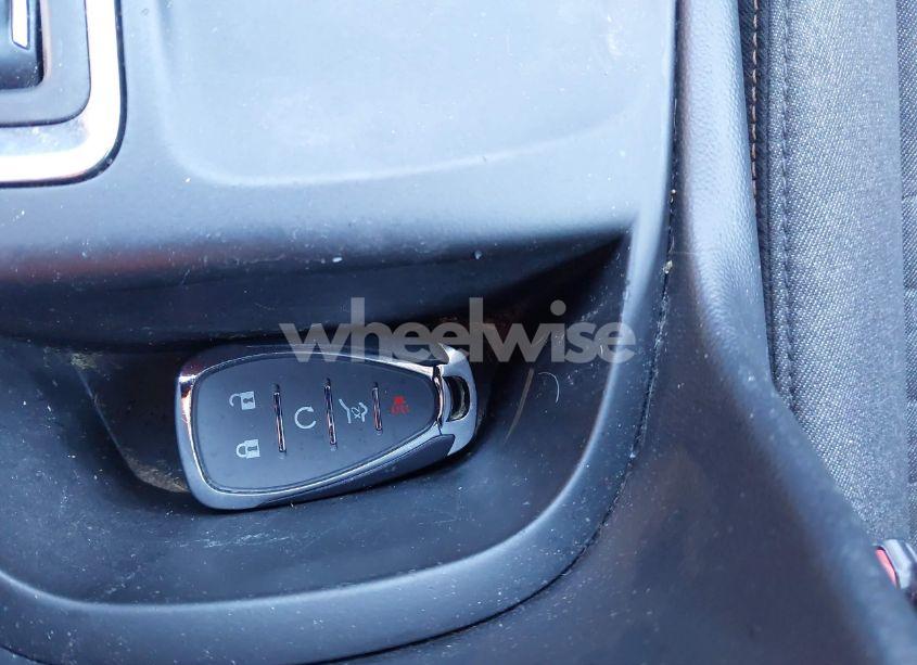 Photo 11 of 2018 Chevrolet Equinox LT (VIN 3GNAXJEV6JL314922)