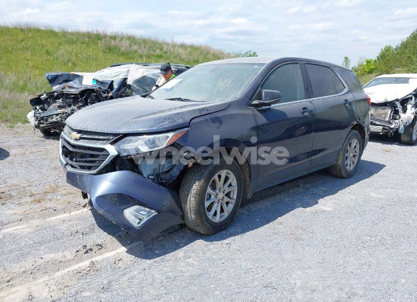 Photo 2 of 2018 Chevrolet Equinox LT (VIN 3GNAXJEV6JL314922)