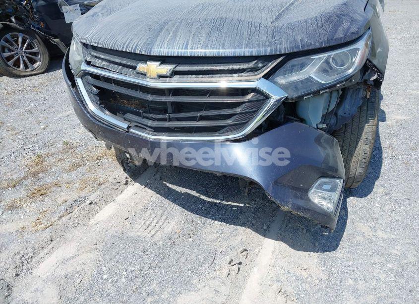 Photo 6 of 2018 Chevrolet Equinox LT (VIN 3GNAXJEV6JL314922)