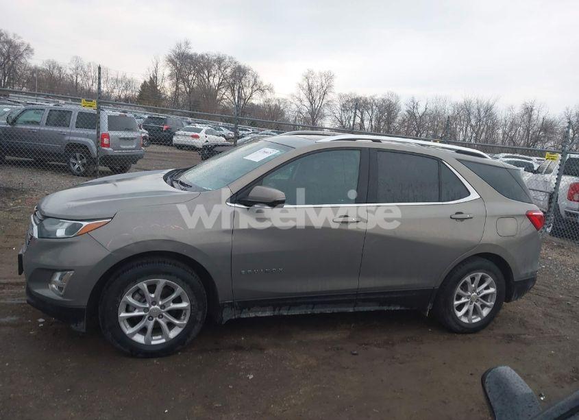 Photo 14 of 2018 Chevrolet Equinox LT (VIN 3GNAXJEV6JS593245)