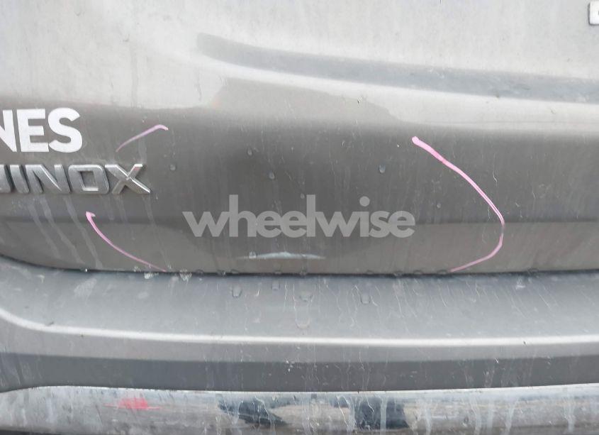 Photo 19 of 2018 Chevrolet Equinox LT (VIN 3GNAXJEV6JS593245)