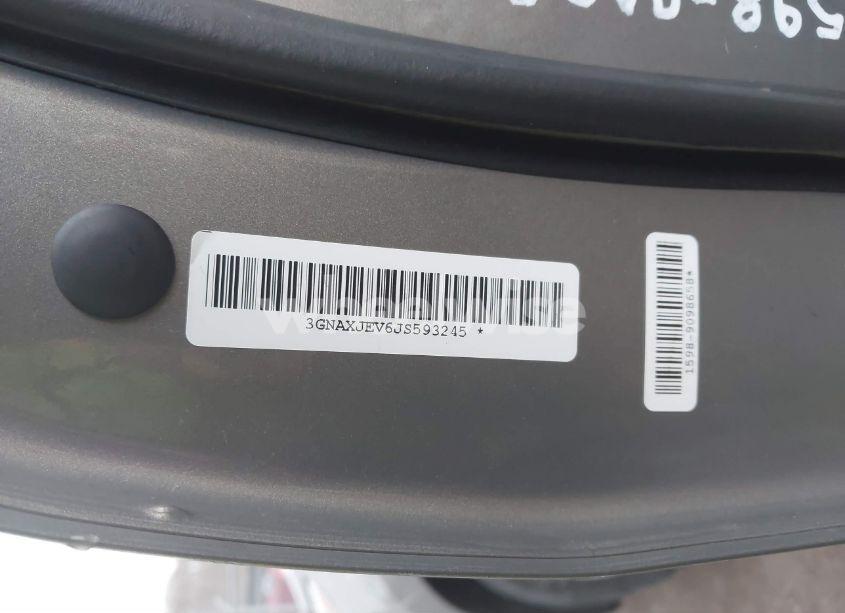 Photo 9 of 2018 Chevrolet Equinox LT (VIN 3GNAXJEV6JS593245)