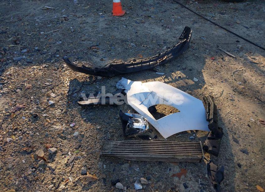 Photo 12 of 2018 Chevrolet Equinox LT (VIN 3GNAXJEV6JS630679)