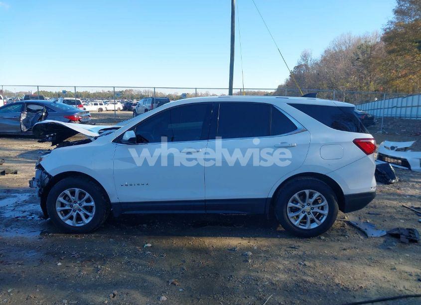 Photo 15 of 2018 Chevrolet Equinox LT (VIN 3GNAXJEV6JS630679)