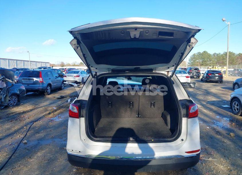 Photo 19 of 2018 Chevrolet Equinox LT (VIN 3GNAXJEV6JS630679)