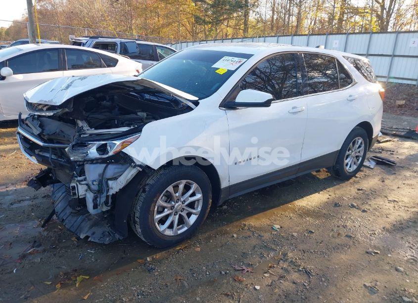 Photo 2 of 2018 Chevrolet Equinox LT (VIN 3GNAXJEV6JS630679)