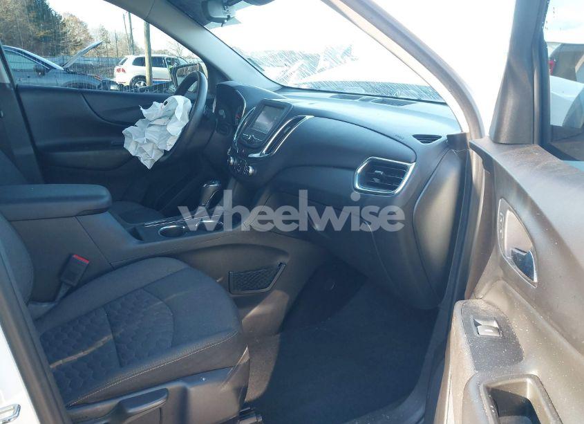 Photo 5 of 2018 Chevrolet Equinox LT (VIN 3GNAXJEV6JS630679)