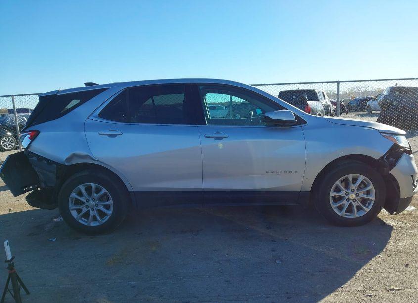 Photo 13 of 2018 Chevrolet Equinox LT (VIN 3GNAXJEV6JS631699)