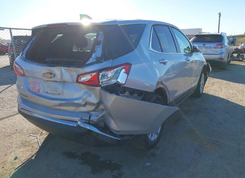 Photo 4 of 2018 Chevrolet Equinox LT (VIN 3GNAXJEV6JS631699)