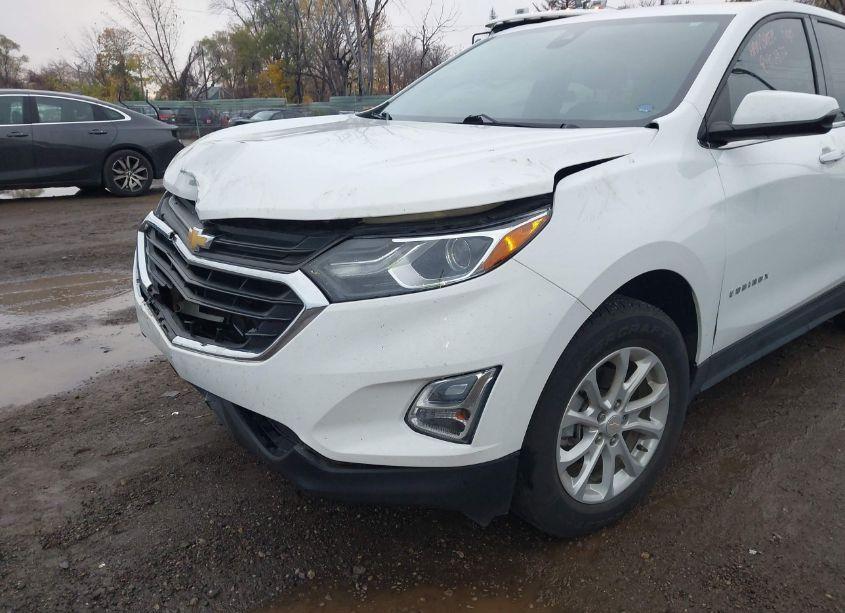 Photo 18 of 2019 Chevrolet Equinox LT (VIN 3GNAXJEV6KS630845)