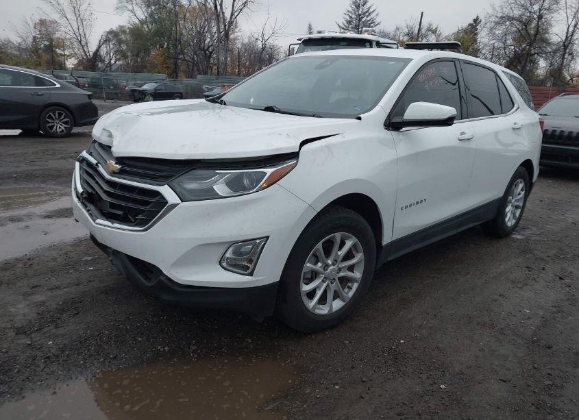 Photo 2 of 2019 Chevrolet Equinox LT (VIN 3GNAXJEV6KS630845)
