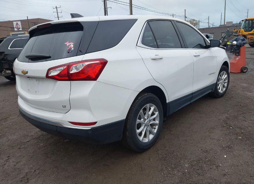 Photo 4 of 2019 Chevrolet Equinox LT (VIN 3GNAXJEV6KS630845)