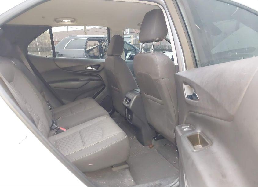 Photo 8 of 2019 Chevrolet Equinox LT (VIN 3GNAXJEV6KS630845)