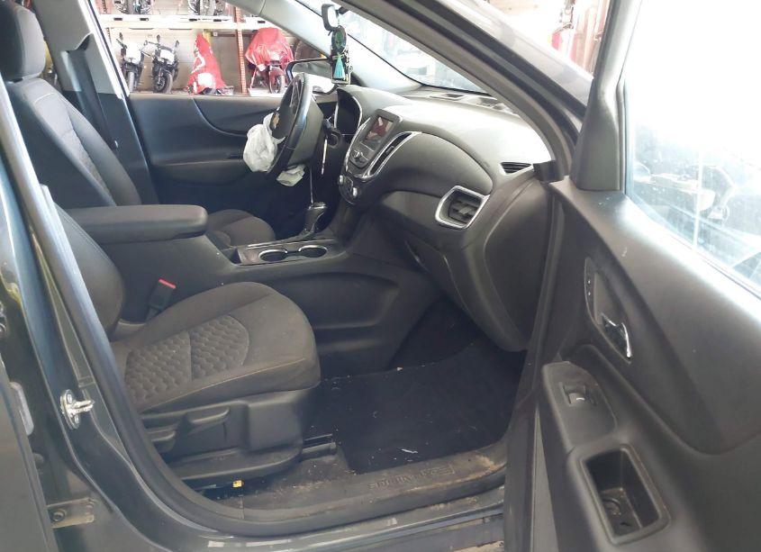 Photo 5 of 2019 Chevrolet Equinox LT (VIN 3GNAXJEV6KS640954)