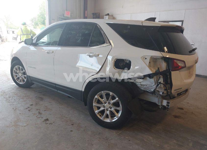 Photo 3 of 2020 Chevrolet Equinox FWD 2FL (VIN 3GNAXJEV6LL287398)