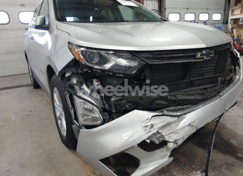 Photo 6 of 2020 Chevrolet Equinox FWD 2FL (VIN 3GNAXJEV6LS510464)