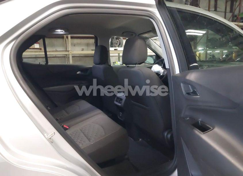 Photo 8 of 2020 Chevrolet Equinox FWD 2FL (VIN 3GNAXJEV6LS510464)