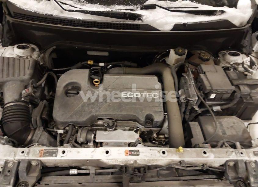 Photo 10 of 2020 Chevrolet Equinox FWD 2FL (VIN 3GNAXJEV6LS545635)