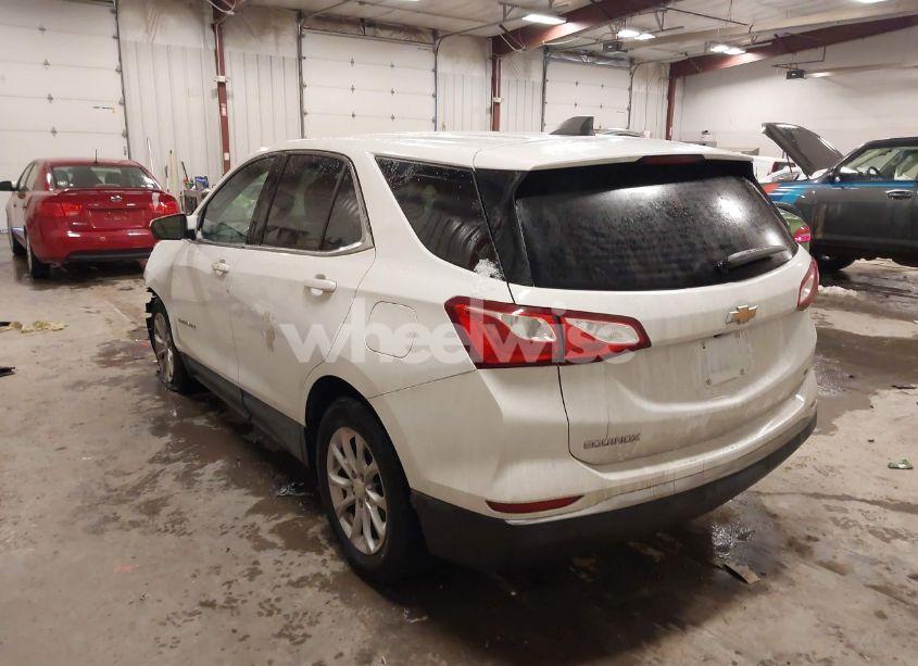 Photo 3 of 2020 Chevrolet Equinox FWD 2FL (VIN 3GNAXJEV6LS545635)