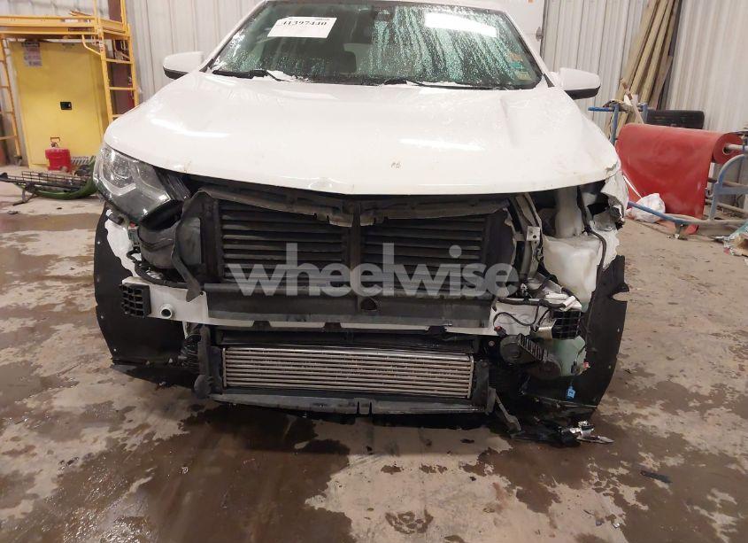 Photo 6 of 2020 Chevrolet Equinox FWD 2FL (VIN 3GNAXJEV6LS545635)