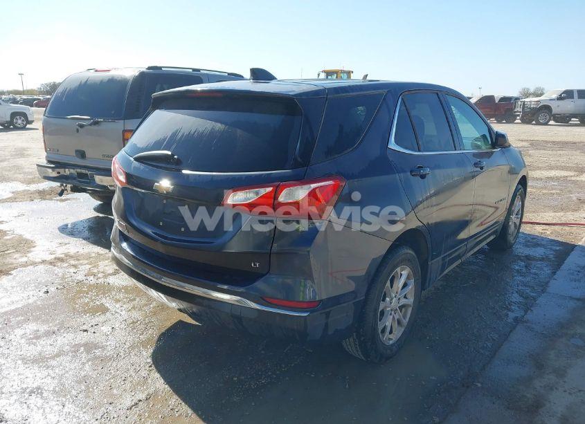 Photo 4 of 2018 Chevrolet Equinox LT (VIN 3GNAXJEV7JL163928)
