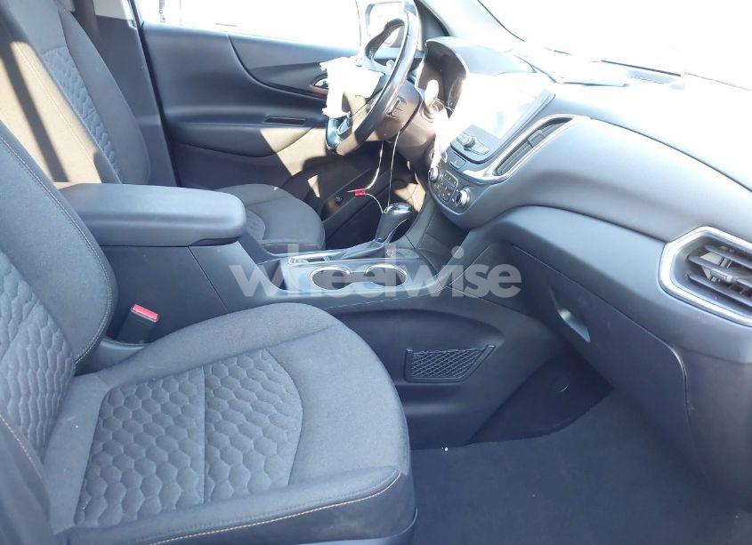 Photo 5 of 2018 Chevrolet Equinox LT (VIN 3GNAXJEV7JL353776)