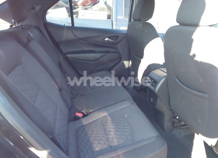 Photo 8 of 2018 Chevrolet Equinox LT (VIN 3GNAXJEV7JL353776)