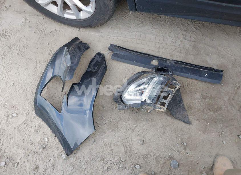 Photo 12 of 2018 Chevrolet Equinox LT (VIN 3GNAXJEV7JS506789)