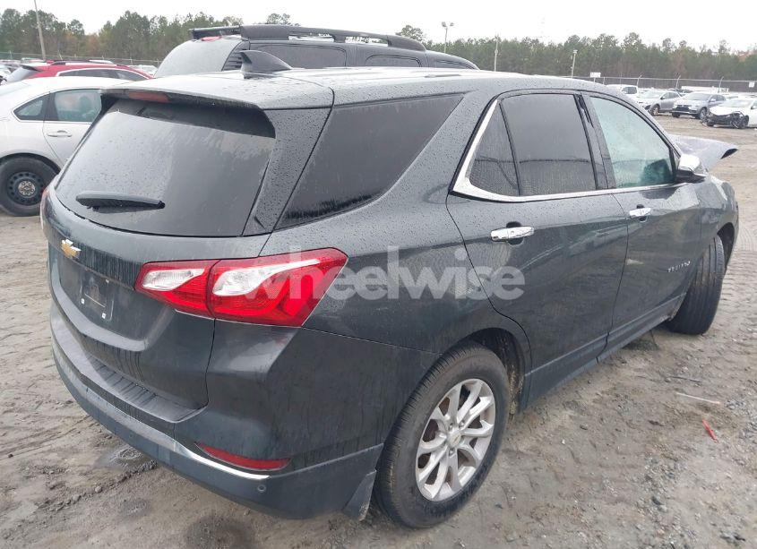 Photo 4 of 2018 Chevrolet Equinox LT (VIN 3GNAXJEV7JS506789)