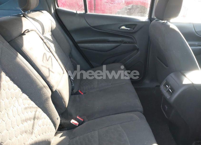 Photo 8 of 2018 Chevrolet Equinox LT (VIN 3GNAXJEV7JS524581)