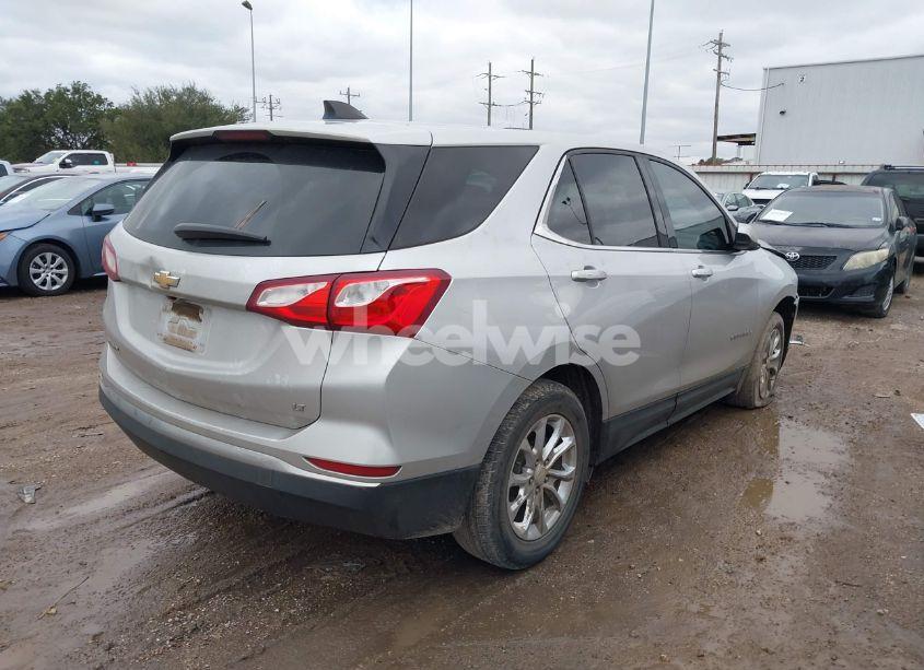 Photo 4 of 2018 Chevrolet Equinox LT (VIN 3GNAXJEV7JS530154)