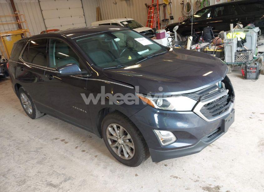 2018 Chevrolet Equinox LT (VIN 3GNAXJEV7JS553126) main photo
