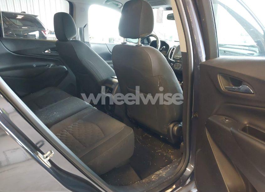 Photo 8 of 2018 Chevrolet Equinox LT (VIN 3GNAXJEV7JS553126)