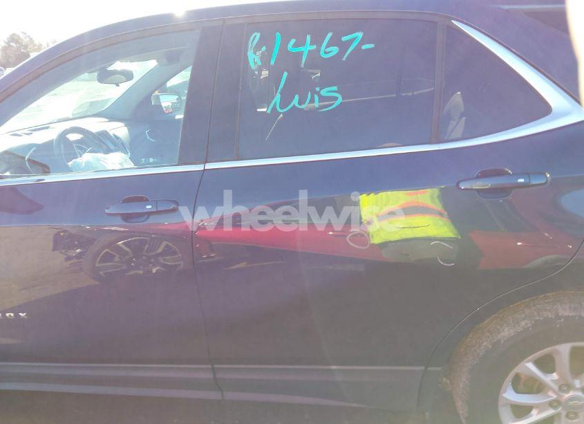 Photo 15 of 2018 Chevrolet Equinox LT (VIN 3GNAXJEV7JS558469)