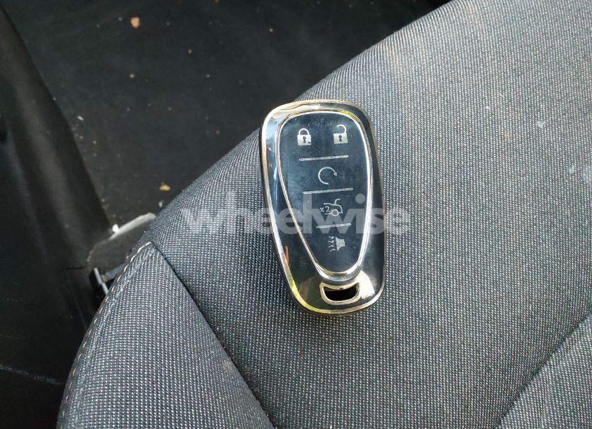 Photo 11 of 2018 Chevrolet Equinox LT (VIN 3GNAXJEV7JS645482)