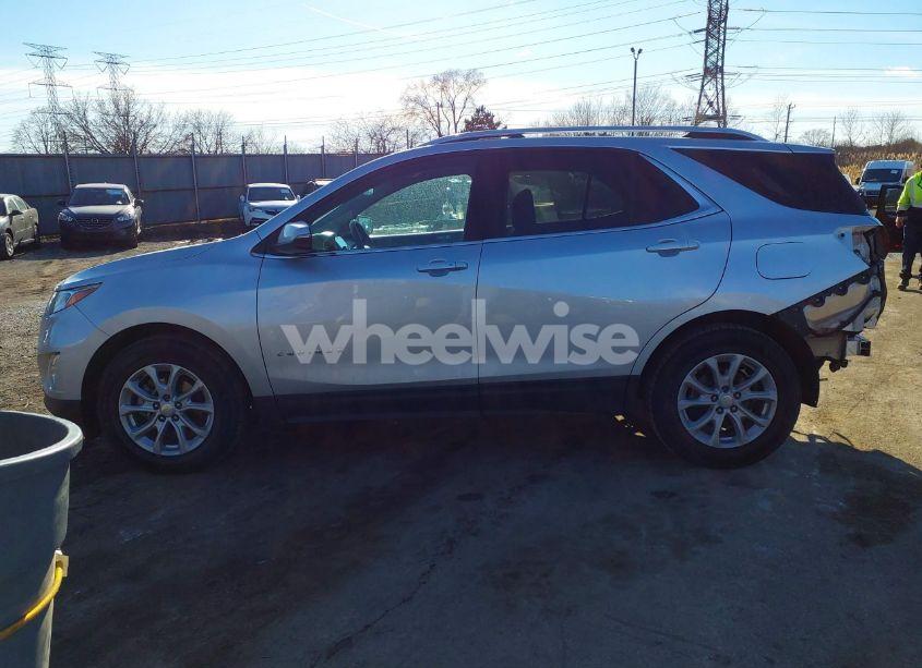 Photo 14 of 2018 Chevrolet Equinox LT (VIN 3GNAXJEV7JS645482)