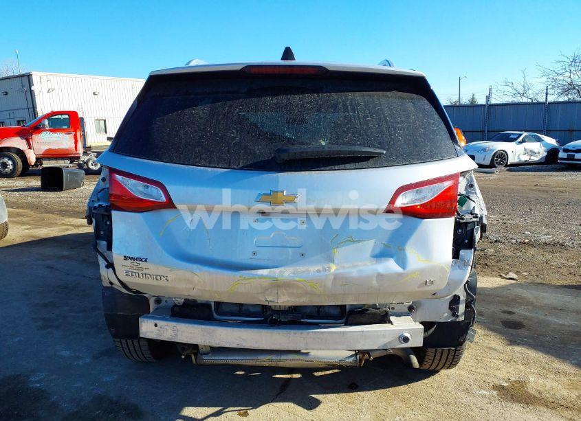 Photo 16 of 2018 Chevrolet Equinox LT (VIN 3GNAXJEV7JS645482)