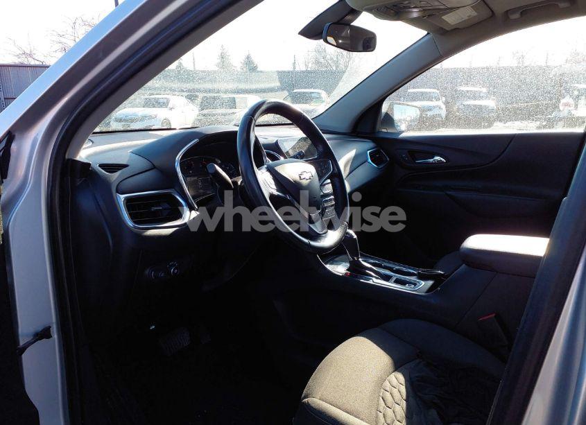 Photo 17 of 2018 Chevrolet Equinox LT (VIN 3GNAXJEV7JS645482)