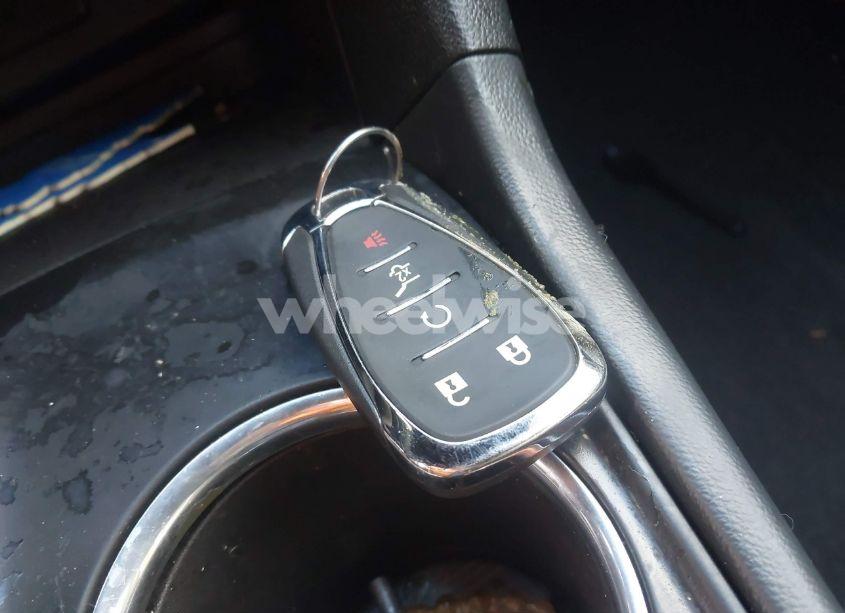 Photo 11 of 2020 Chevrolet Equinox FWD 2FL (VIN 3GNAXJEV7LS644657)